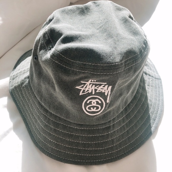 Stussy bucket hat in Grey - Picture 2 of 4